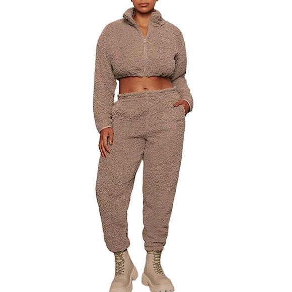 desert SKIMS teddy joggers | zip pockets | sherpa | furry pants | brown - Picture 4 of 7